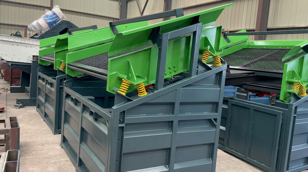 Double Deck Topsoil Vibrating Screen